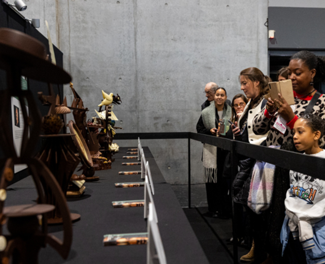 Allée de l'Inspiration du Salon du Chocolat avec ses visiteurs