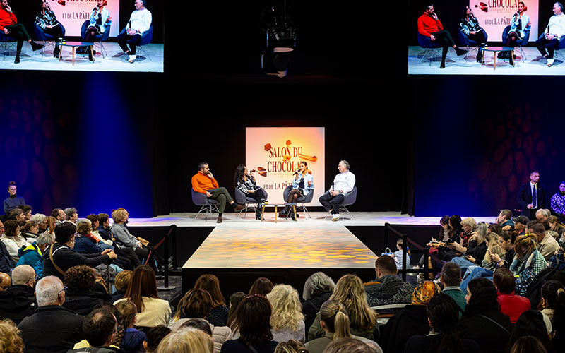 Conference on the future of sugar-free chocolate on the Cacao Show stage.