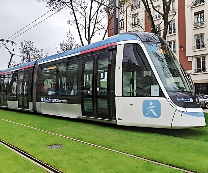 Image of a Paris tramway